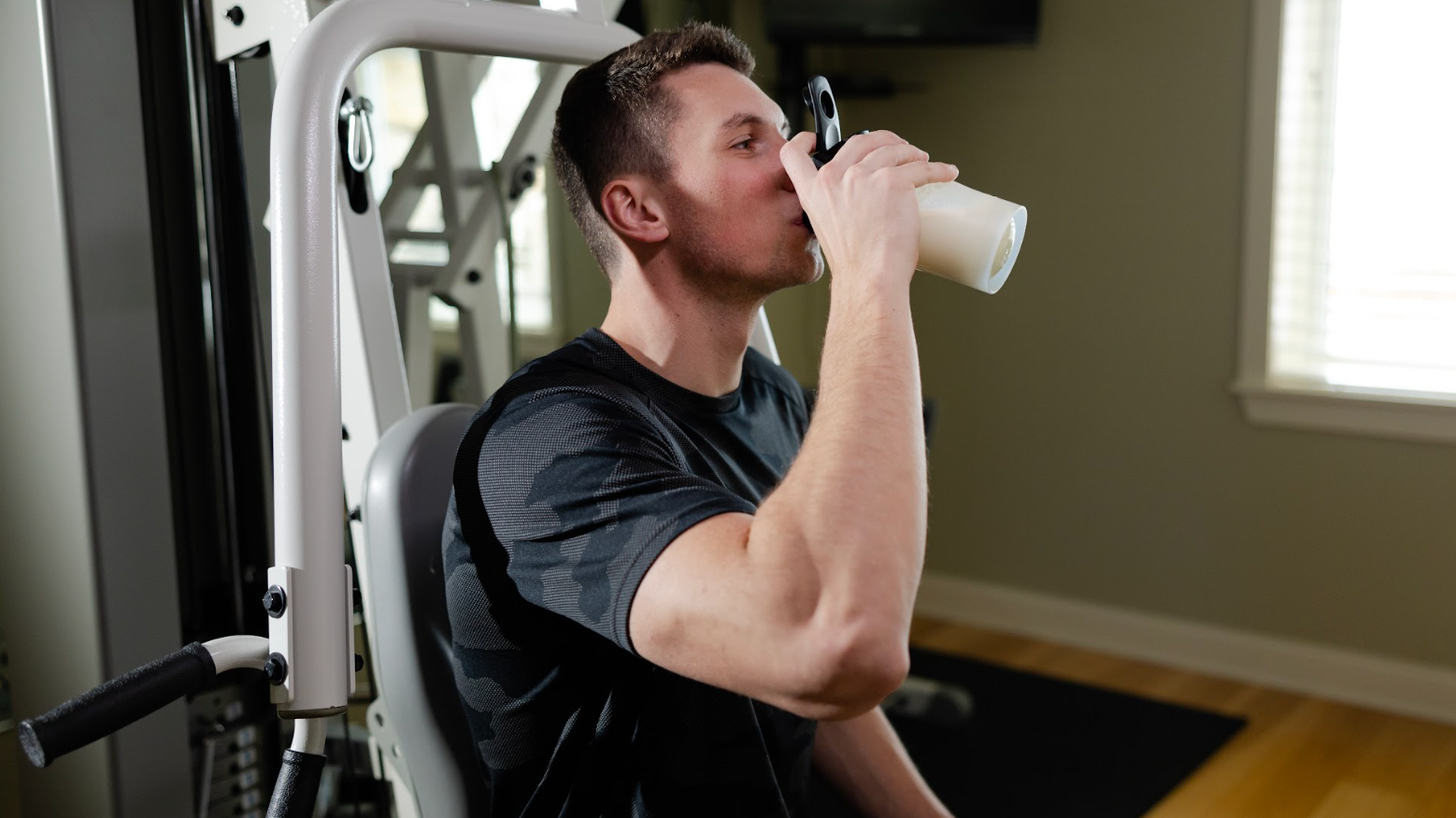 Bovine Colostrum vs Whey Protein: What’s the Difference and Which One Is Right for You?