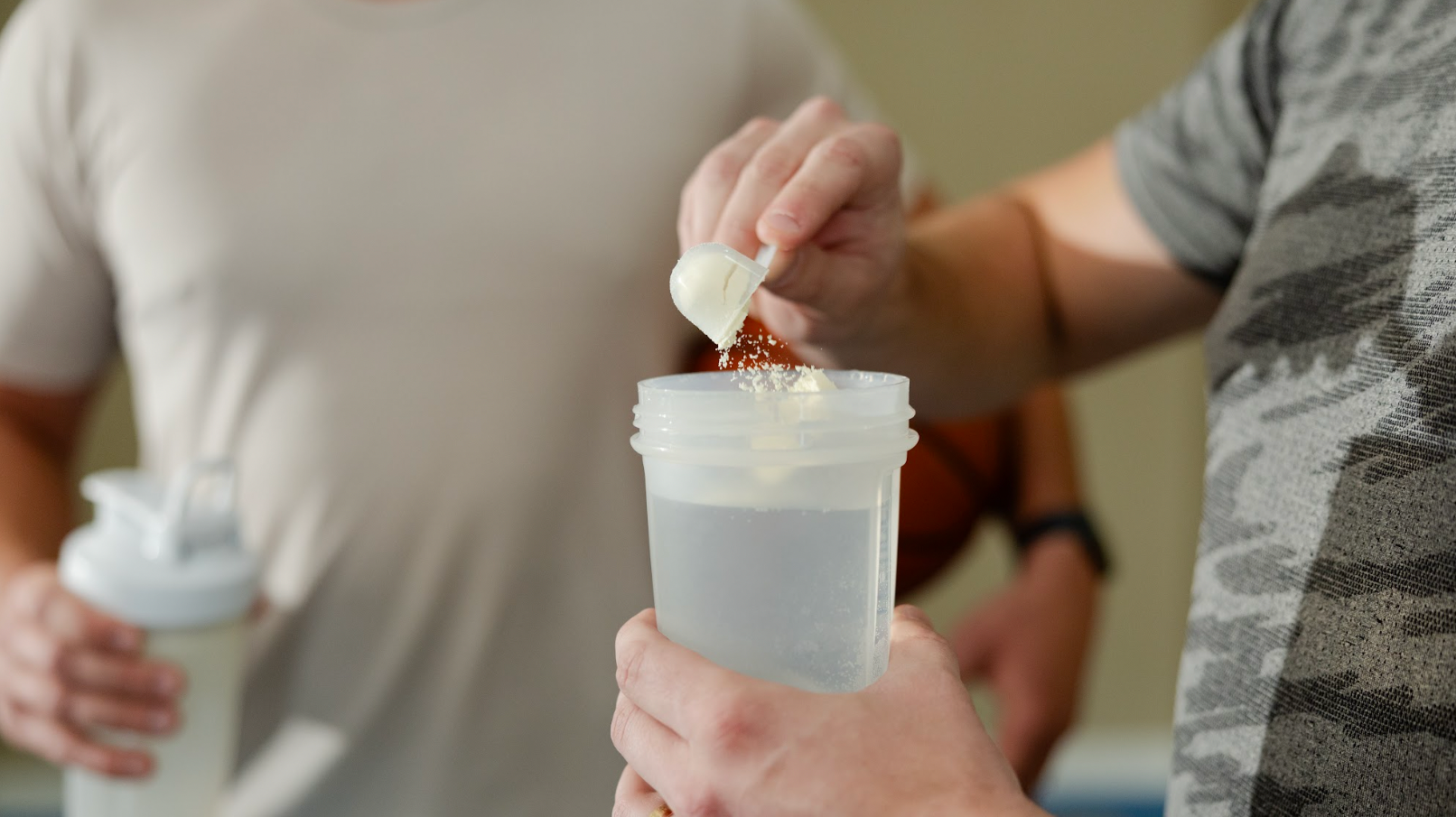 How to Choose the Best Colostrum Powder Supplement: 5 Things to Look For