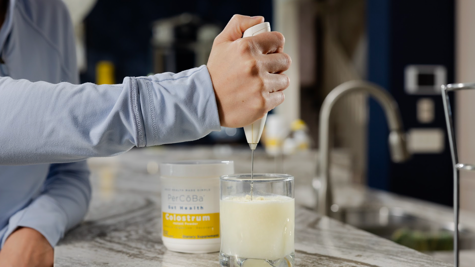 Traveling? Here’s Why You Should Pack Colostrum Powder for Immune Support